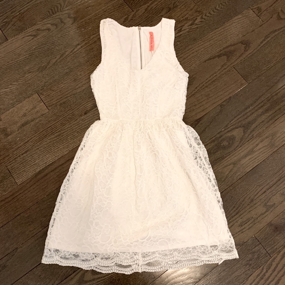 NWT White Lace Dress by Eight Sixty XS